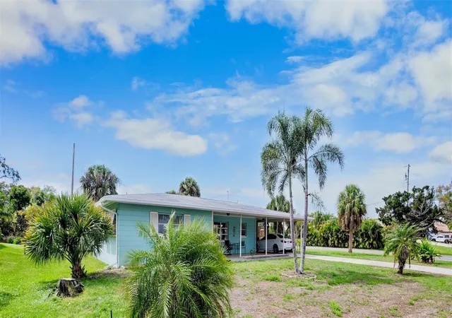 Homes for sale in Nokomis, FL | 223 Roberts Rd, Nokomis, FL 34275 | MLS# A4686012