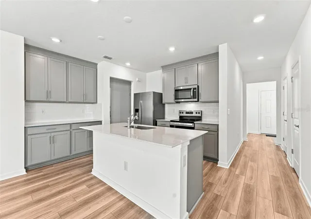 Photo 2 of Single family home for sale at 7923 Palm Paradise Pl, Parrish, FL 34219 | MLS# TB8486096 | Listing updated on 2026-10-28