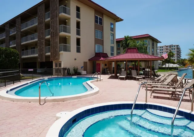 36th image of 105 Island Wy #143, Clearwater Beach, FL 33767 | MLS# TB8486122