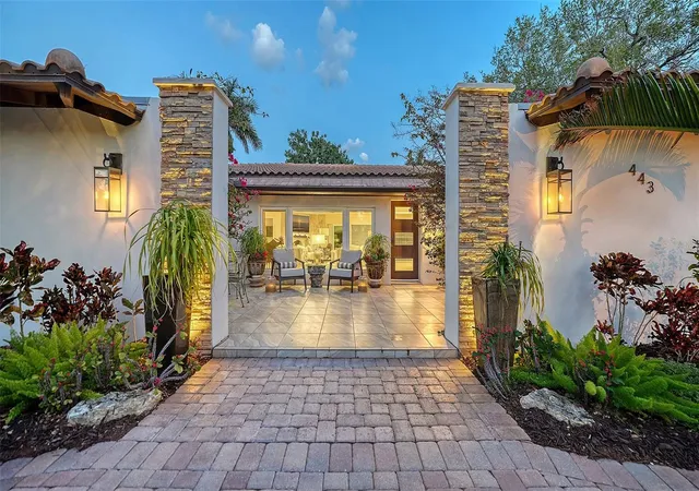 3rd image of 443 Bird Key Dr, Sarasota, FL 34236 | MLS# A4686032