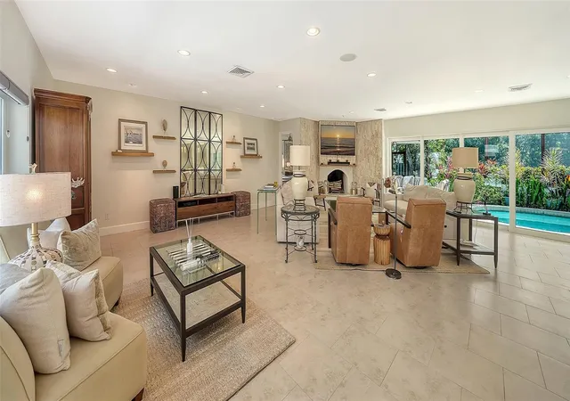 5th image of 443 Bird Key Dr, Sarasota, FL 34236 | MLS# A4686032