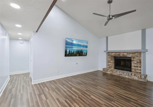3rd image of 3613 Coppertree Cir, Brandon, FL 33511 | MLS# TB8486147