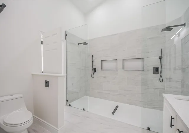 5th image of 808 White Ivey Ct, Apopka, FL 32712 | MLS# O6390321
