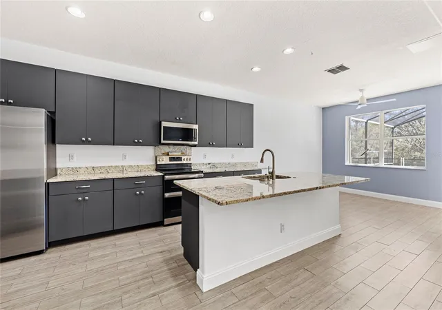 Photo 3 of Single family home for sale at 16943 Sunrise Vista Dr, Clermont, FL 34714 | MLS# O6390340 | Listing updated on 2026-09-01