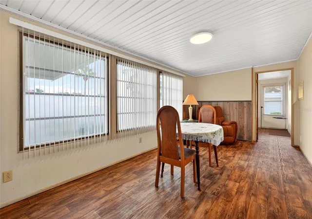 Photo 3 of Manufactured home for sale at 11914 Hickory Ln, Tavares, FL 32778 | MLS# G5109523 | Listing updated on 2026-10-04