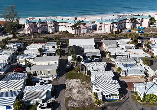 2nd image of 2601 Gulf Dr N #310, Bradenton Beach, FL 34217 | MLS# A4686075