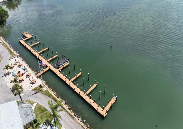 4th image of 2601 Gulf Dr N #310, Bradenton Beach, FL 34217 | MLS# A4686075