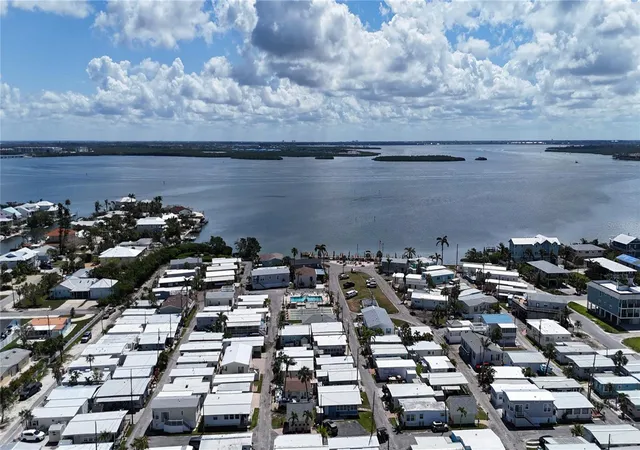 5th image of 2601 Gulf Dr N #310, Bradenton Beach, FL 34217 | MLS# A4686075