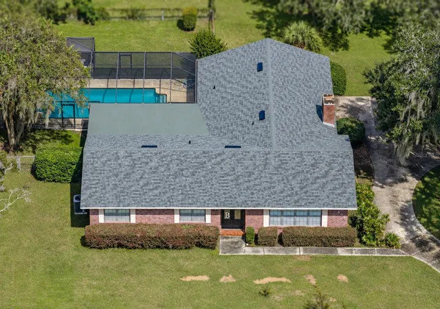 Photo 1 of Single family home for sale at 609 W Pipkin Rd, Lakeland, FL 33813 | MLS# TB8486309 | Listing updated on 2026-10-13