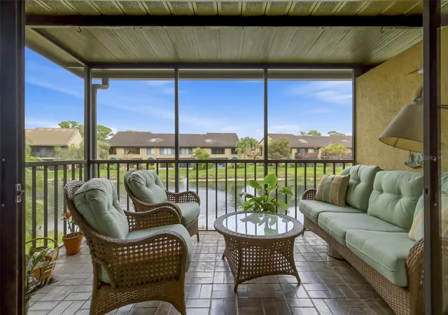 Listing Photo 1 - Condo for sale in building located at 5543 Ashton Wy, SARASOTA, FL 34231 - Unit #5543