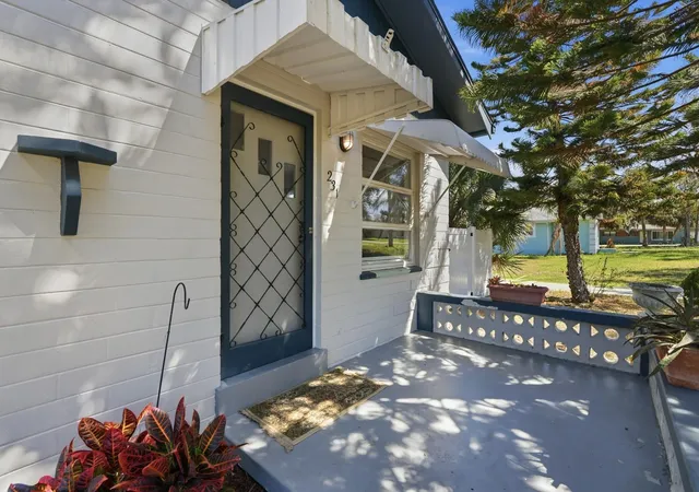 2nd image of 231 N Ridgewood Ave, Ormond Beach, FL 32174 | MLS# FC316901