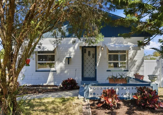 3rd image of 231 N Ridgewood Ave, Ormond Beach, FL 32174 | MLS# FC316901