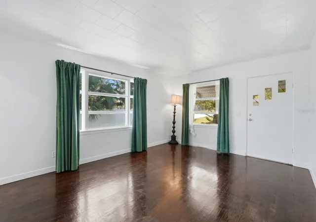 5th image of 231 N Ridgewood Ave, Ormond Beach, FL 32174 | MLS# FC316901