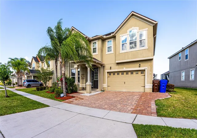 Photo 2 of Sale Pending at 2515 Fontaine Dr, Kissimmee, FL 34741 | MLS# O6390540 | Listing updated on 2026-09-04
