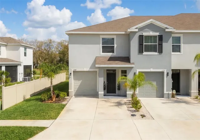 Photo 3 of Townhouse for sale at 1287 Colt Crk Pl, Wesley Chapel, FL 33543 | MLS# TB8486438 | Listing updated on 2026-09-17