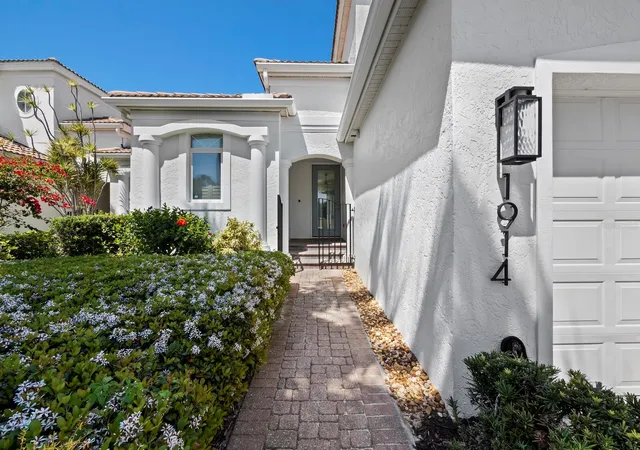 2nd image of 1914 Harbour Links Cir #10, Longboat Key, FL 34228 | MLS# A4686139