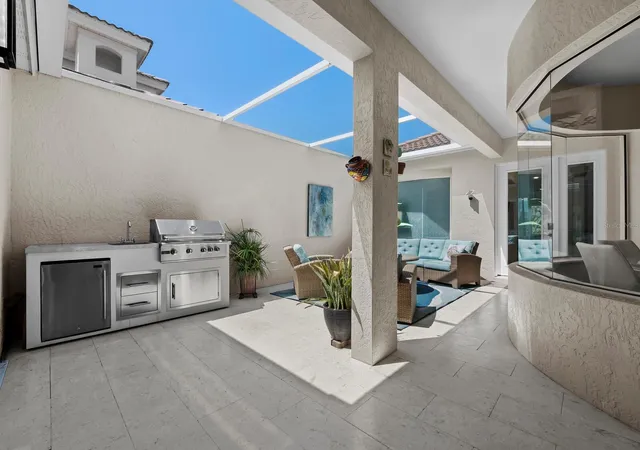 3rd image of 1914 Harbour Links Cir #10, Longboat Key, FL 34228 | MLS# A4686139
