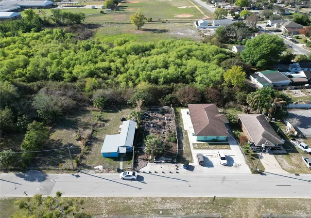 2nd image of 716 Avenue Y Ne, Winter Haven, FL 33881 | MLS# P4938139