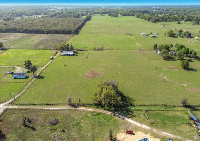 2nd image of 855 Ne 107th Rd, Oxford, FL 34484 | MLS# TB8486454