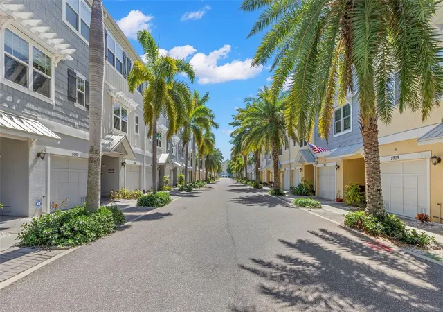 Photo 3 of Townhouse for sale at 5918 Anchorage Way S, Saint Petersburg, FL 33712 | MLS# TB8486487 | Listing updated on 2026-09-17