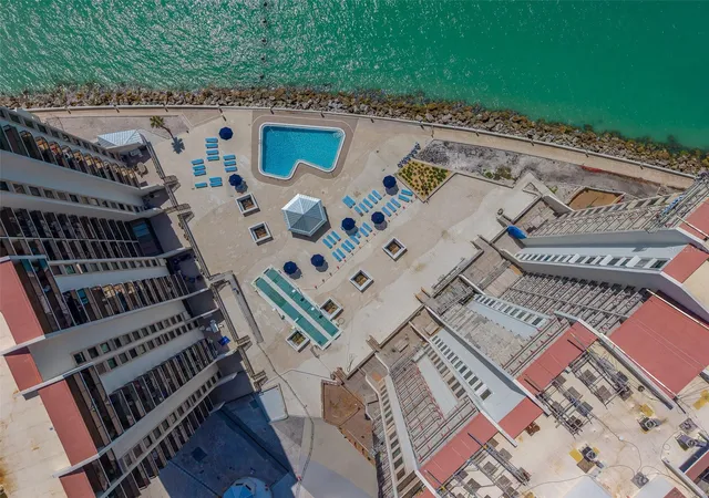 2nd image of 450 S Gulfview Blvd, CLEARWATER BEACH, FL 33767