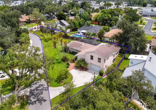 Photo 3 of Single family home for sale at 1804 Baywood Dr, Sarasota, FL 34231 | MLS# A4686175 | Listing updated on 2026-10-05