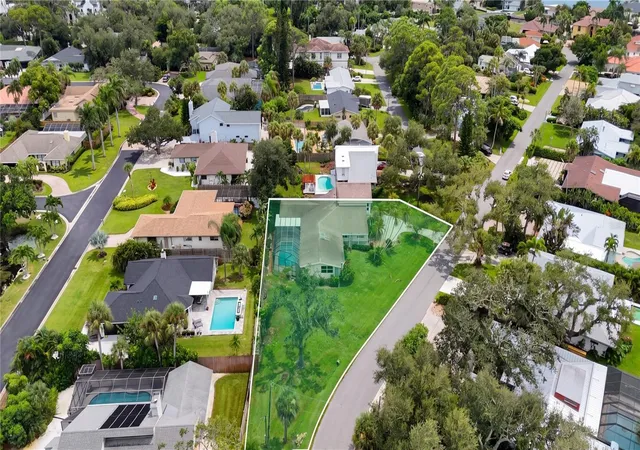 Photo 3 of Single family home for sale at 1804 Baywood Dr, Sarasota, FL 34231 | MLS# A4686175 | Listing updated on 2026-10-05
