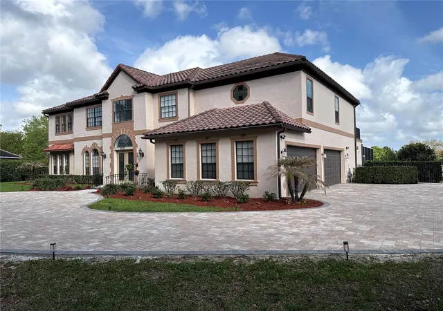 Homes for sale in Windermere, FL | 9057 Balmoral Mews Sq, Windermere, FL 34786 | MLS# O6390656