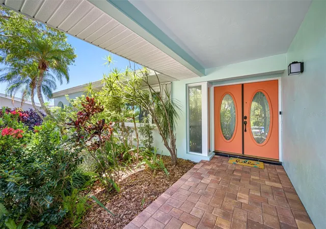Photo 2 of Single family home for sale at 3749 Mckay Crk Dr, Largo, FL 33770 | MLS# TB8486624 | Listing updated on 2026-09-20