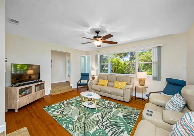 Photo 4 of Single family home for sale at 3749 Mckay Crk Dr, Largo, FL 33770 | MLS# TB8486624 | Listing updated on 2026-09-20