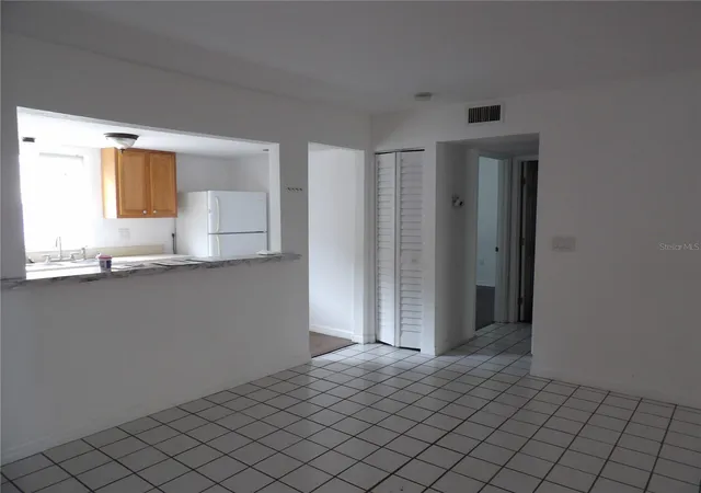 4th image of 3836 N Lake Dr, Tampa, FL 33614