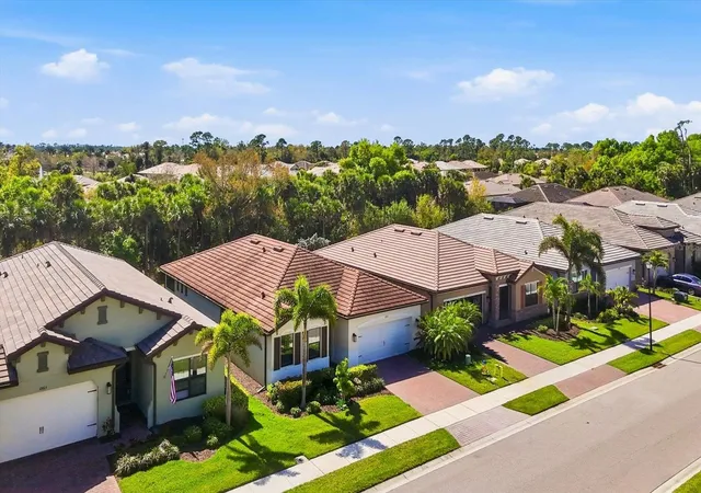 Photo 3 of Single family home for sale at 12031 Lovegrass St, Venice, FL 34293 | MLS# D6146603 | Listing updated on 2026-10-02