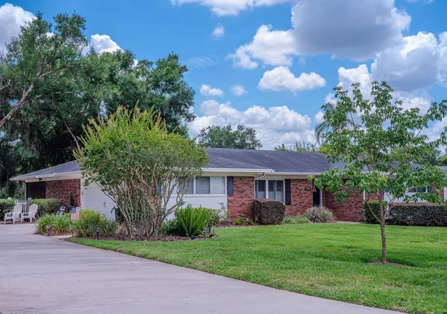 Photo 2 of Single family home for sale at 1709 Virginia Ct, Lakeland, FL 33813 | MLS# L4960252 | Listing updated on 2026-10-02