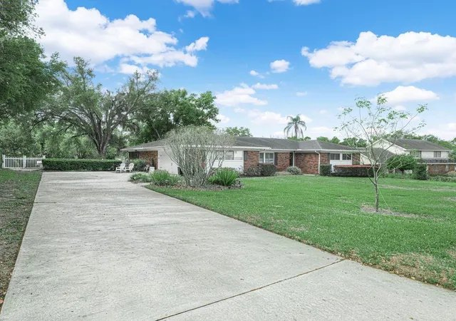 Photo 3 of Single family home for sale at 1709 Virginia Ct, Lakeland, FL 33813 | MLS# L4960252 | Listing updated on 2026-10-02