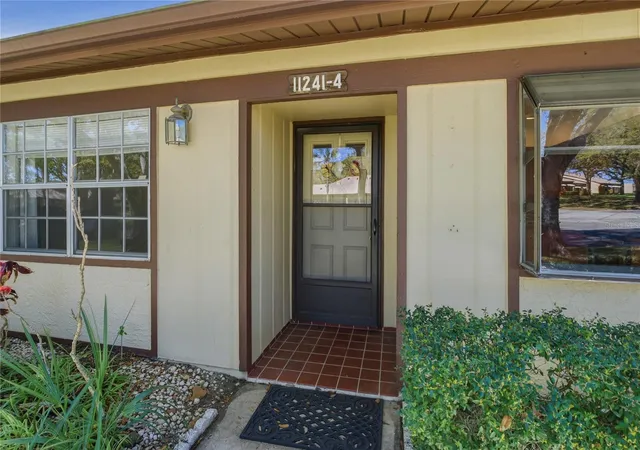 4th image of 11241 Dollar Lake Dr, PORT RICHEY, FL 34668