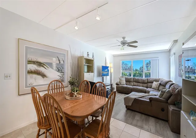 Homes for sale in Longboat Key, FL | 3810 Gulf Of Mexico Dr #F206, Longboat Key, FL 34228 | MLS# A4686238