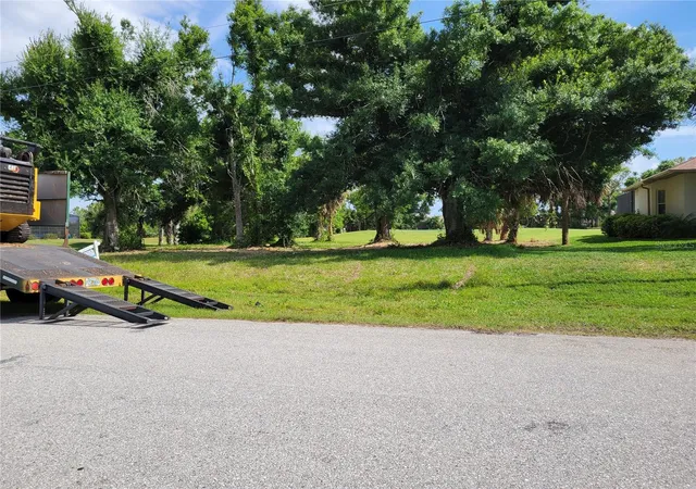 4th image of 68 Long Meadow Pl, Rotonda West, FL 33947 | MLS# D6146607