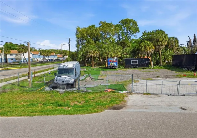 Photo 3 of Sale Pending at 7511 Winchester Dr, Tampa, FL 33615 | MLS# S5145833 | Listing updated on 2026-08-14