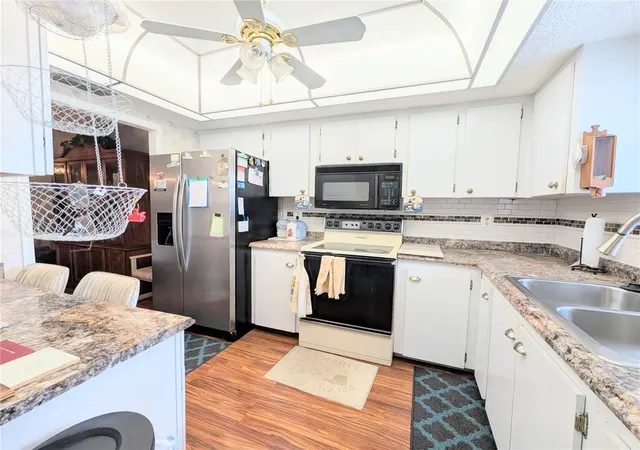 3rd image of 3624 Lake Bayshore Dr #K-303, Bradenton, FL 34205 | MLS# A4686262