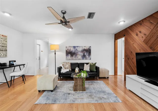 Photo 4 of Single family home for sale at 511 Riviera Bay Dr NE, Saint Petersburg, FL 33702 | MLS# TB8486821 | Listing updated on 2026-08-08