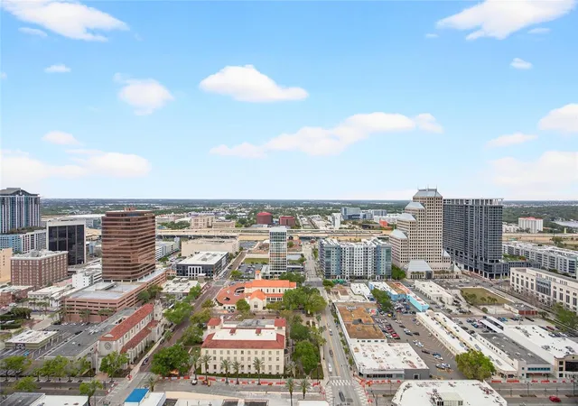2nd image of 150 E Robinson St, ORLANDO, FL 32801
