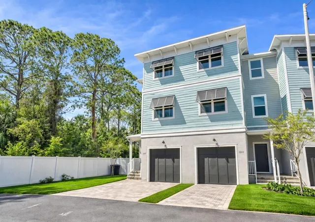 Homes for sale in Saint Petersburg, FL | 1237 Savona Dr Ne, Saint Petersburg, FL 33702 | MLS# TB8486823