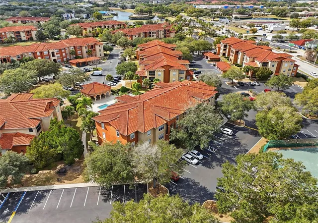 3rd image of 5518 Metrowest Blvd, Orlando, FL 32811