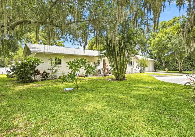 Photo 3 of Single family home for sale at 2817 Fleeman Rd, Palm Harbor, FL 34683 | MLS# TB8486854 | Listing updated on 2026-10-03