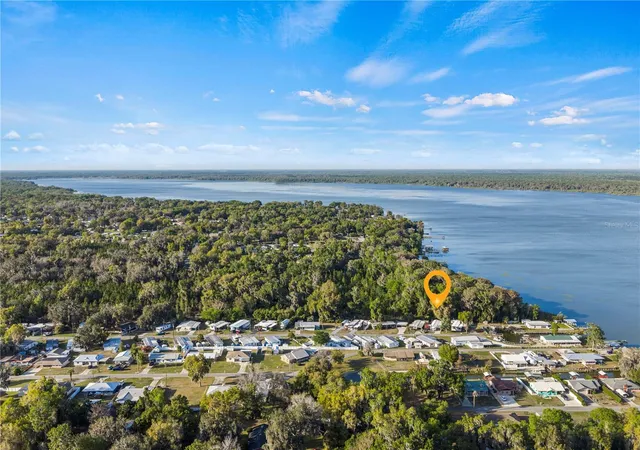 Homes for sale in Lake Panasoffkee, FL | 942 Cr 461, Lake Panasoffkee, FL 33538 | MLS# OM720891