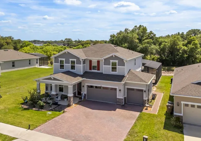 Photo 2 of Single family home for sale at 10260 Spring Lake Dr, Clermont, FL 34711 | MLS# O6390869 | Listing updated on 2026-09-15