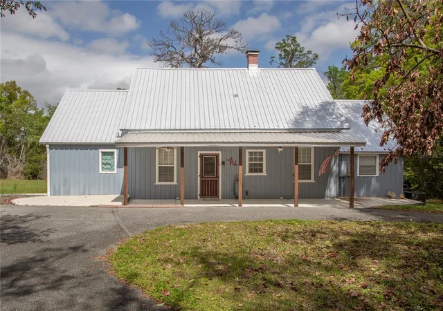 Photo 4 of Single family home for sale at 1905 Myrtle Lake Ave, Fruitland Park, FL 34731 | MLS# G5109617 | Listing updated on 2026-09-13