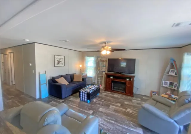 Photo 3 of Manufactured home for sale at 203 Sw 5th Avenue, Palatka, FL 32177 | MLS# GC538504 | Listing updated on 2026-09-14