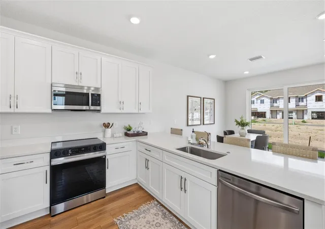 4th image of 5839 Angela Leyla Pl, Riverview, FL 33578 | MLS# O6390954