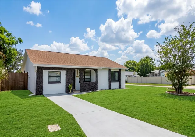 Photo 1 of Single family home for sale at 107 Iguala Dr, Kissimmee, FL 34743 | MLS# S5145868 | Listing updated on 2026-09-05